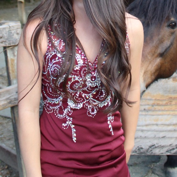 Maroon prom dress - Picture 8 of 8